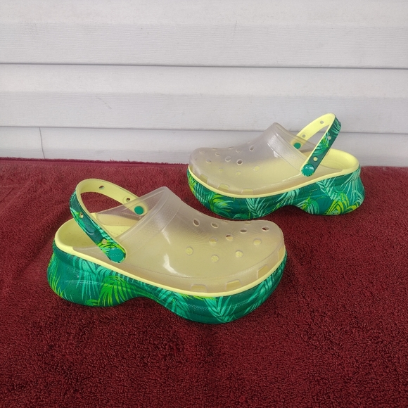 CROCS Shoes - Crocs Classic Bae Clogs Women's Size 8 Translucent Tropical Green